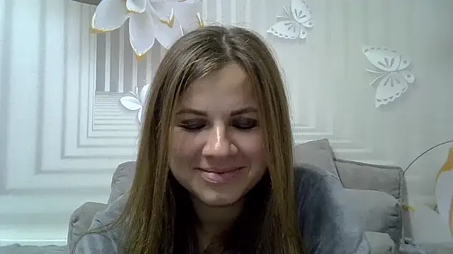 Snapshot of TinaFun4u chatting on 11/11/25, 09:04 TinaFun4u online show from 11/11/25, 09:04