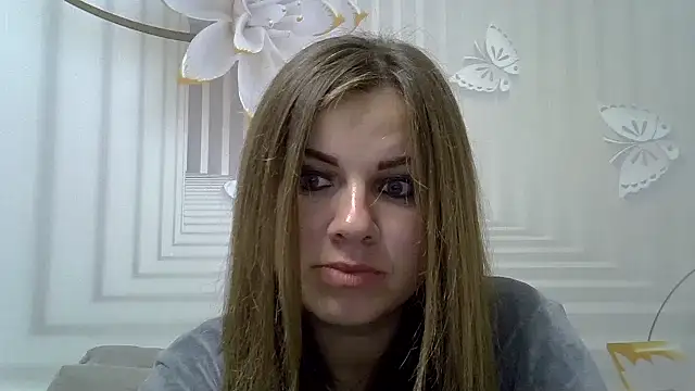 Snapshot of TinaFun4u chatting on 11/25/25, 09:04 TinaFun4u online show from 11/25/25, 09:04