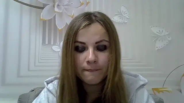 Snapshot of TinaFun4u chatting on 12/04/25, 08:17 TinaFun4u online show from 12/04/25, 08:17