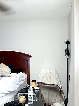 Snapshot of ElJudah7 chatting on 09/22/25, 01:13 ElJudah7 online show from 09/22/25, 01:13