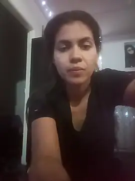 Snapshot of 02julieta chatting on 12/14/24, 02:31 02julieta online show from 12/14/24, 02:31
