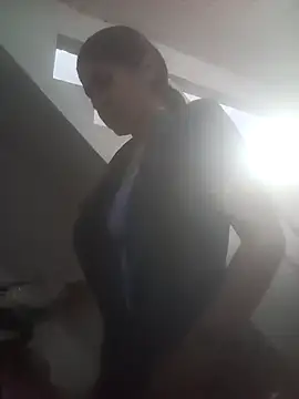 Snapshot of 02julieta chatting on 01/22/25, 02:03 02julieta online show from 01/22/25, 02:03