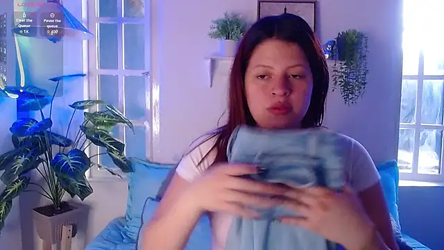 ShyVibes  online show from 09/19/25, 07:36