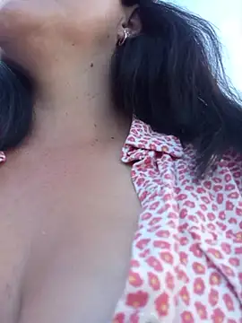 celeste-30  online show from 10/15/25, 01:33