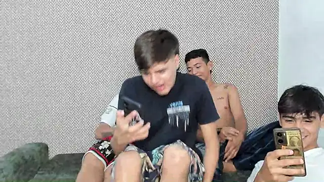 Snapshot of mckensy_sexxx18 chatting on 01/13/25, 02:11 mckensy sexxx18 online show from 01/13/25, 02:11