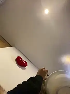 girl anni online show from 02/06/25, 01:49