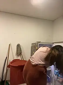 girl anni online show from 02/11/25, 03:40