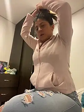 girl anni online show from 02/13/25, 05:11