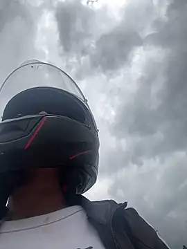 girl anni online show from 02/14/25, 05:03