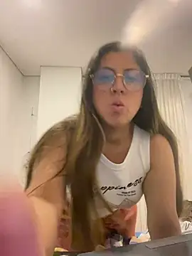 girl anni online show from 02/15/25, 11:25