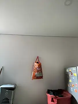 girl anni online show from 02/21/25, 01:55