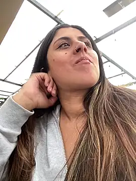 girl anni online show from 02/21/25, 08:05