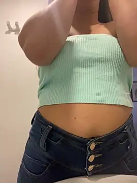 girl anni online show from 02/27/25, 08:42