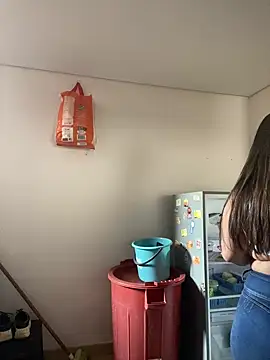 girl anni online show from 02/28/25, 12:42