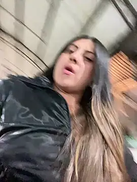 girl anni online show from 02/28/25, 11:45