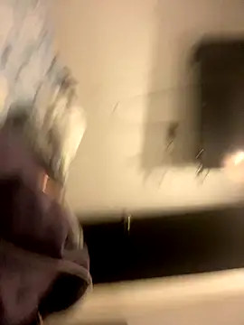 girl anni online show from 09/21/25, 12:34