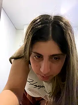 girl anni online show from 10/10/25, 03:22