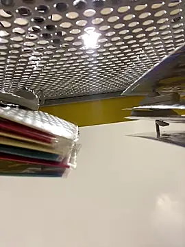 girl anni online show from 10/11/25, 04:27