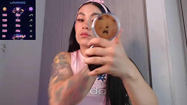 LilaFisher online show from 01/17/25, 11:38