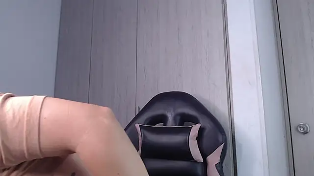 LilaFisher online show from 03/19/25, 02:46