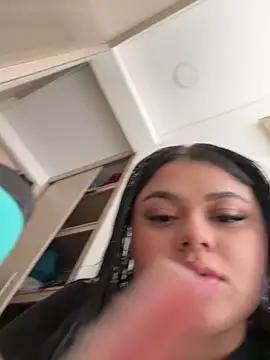 alissonfernandez  online show from 01/16/25, 02:51