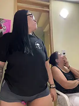 Snapshot of alissonfernandez_ chatting on 11/19/25, 09:15 alissonfernandez online show from 11/19/25, 09:15