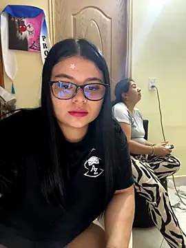 Snapshot of alissonfernandez_ chatting on 11/28/25, 12:52 alissonfernandez online show from 11/28/25, 12:52