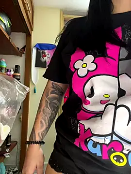 Snapshot of alissonfernandez_ chatting on 11/29/25, 10:02 alissonfernandez online show from 11/29/25, 10:02