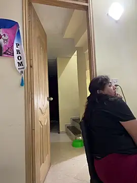 Snapshot of alissonfernandez_ chatting on 12/04/25, 01:04 alissonfernandez online show from 12/04/25, 01:04