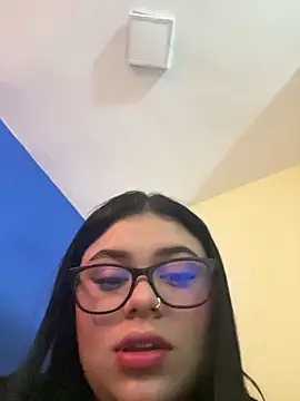 alissonfernandez  online show from 12/19/25, 04:25