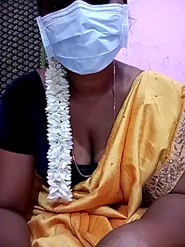 Snapshot of Villageammu18 chatting on 02/14/26, 03:53 Villageammu18 online show from 02/14/26, 03:53