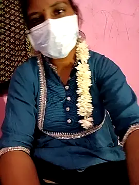 Snapshot of Villageammu18 chatting on 02/25/26, 02:05 Villageammu18 online show from 02/25/26, 02:05