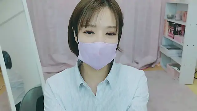 RYOKO desu online show from 12/20/24, 02:08
