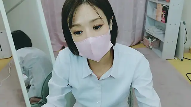 RYOKO desu online show from 01/27/25, 01:37