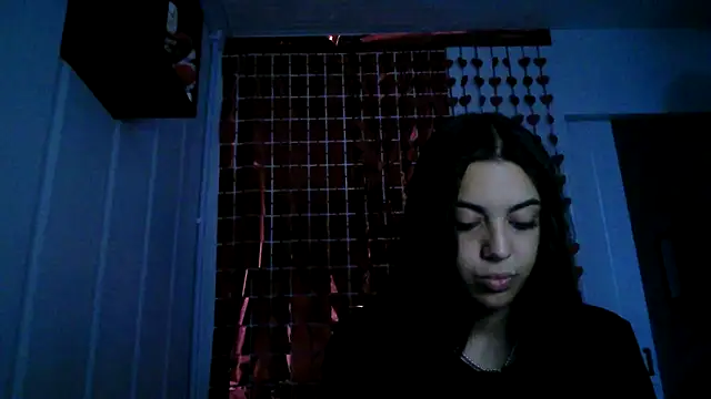 isabella048 online show from 09/28/25, 08:58