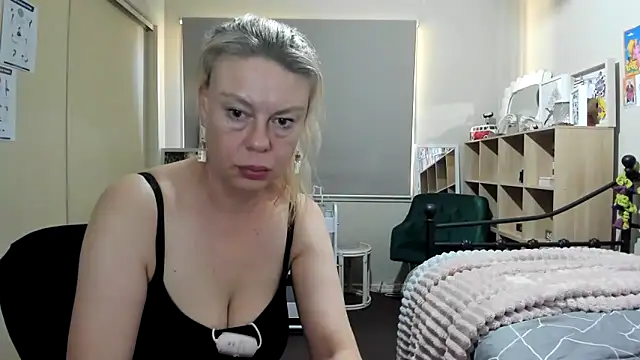 YourMuseLily online show from 02/17/25, 06:09
