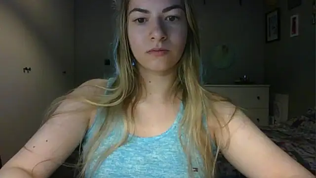 Snapshot of ROSIEx_sweet chatting on 05/20/26, 06:41 ROSIEx sweet online show from 05/20/26, 06:41