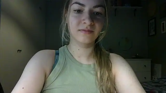 Snapshot of ROSIEx_sweet chatting on 05/21/26, 06:42 ROSIEx sweet online show from 05/21/26, 06:42