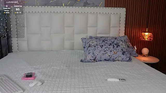 hornybarelylegalgirl online show from 07/27/26, 11:50