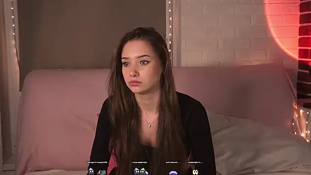 HarrietBulmer online show from 12/18/24, 02:53