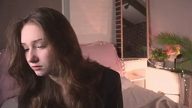 HarrietBulmer online show from 01/19/25, 09:55