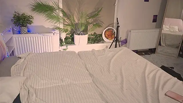 HarrietBulmer online show from 02/14/25, 03:54
