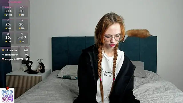 Snapshot of LynneByron chatting on 03/06/25, 08:16 LynneByron online show from 03/06/25, 08:16
