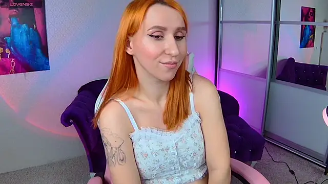 Snapshot of AliceBYKiss chatting on 01/30/25, 09:25 AliceBYKiss online show from 01/30/25, 09:25