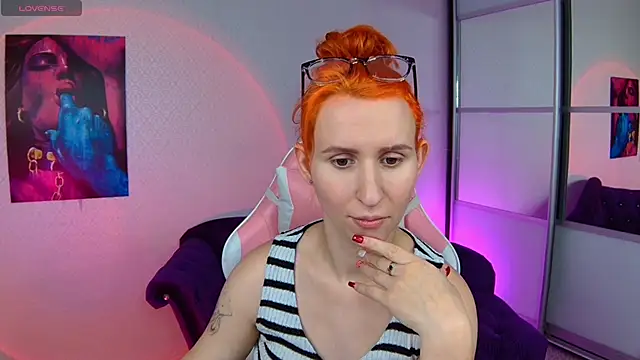 Snapshot of AliceBYKiss chatting on 02/02/25, 04:11 AliceBYKiss online show from 02/02/25, 04:11