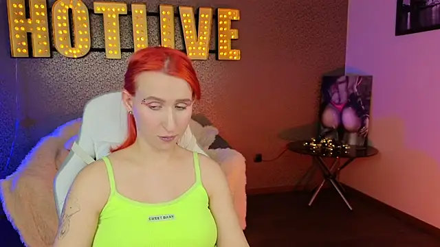 Snapshot of AliceBYKiss chatting on 02/14/25, 03:58 AliceBYKiss online show from 02/14/25, 03:58