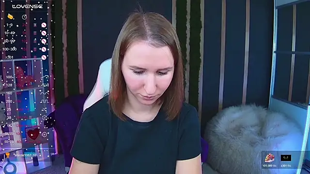 Snapshot of AliceBYKiss chatting on 11/07/25, 01:11 AliceBYKiss online show from 11/07/25, 01:11