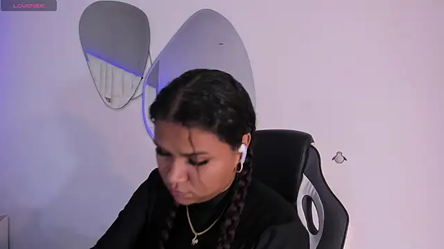 Carolina Evanss online show from 10/31/25, 11:33