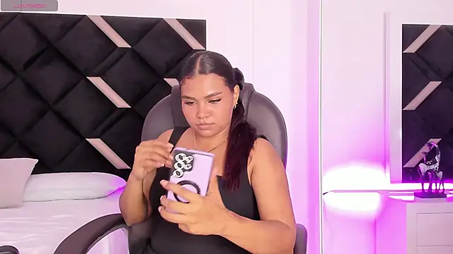 Carolina Evanss online show from 05/02/26, 03:55