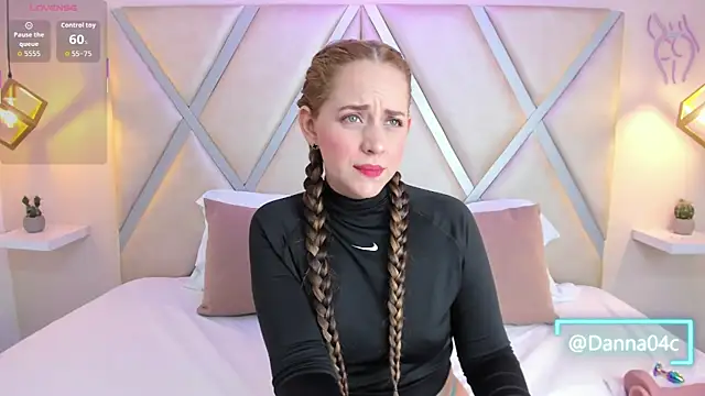 DannaCouper online show from 10/03/25, 11:29